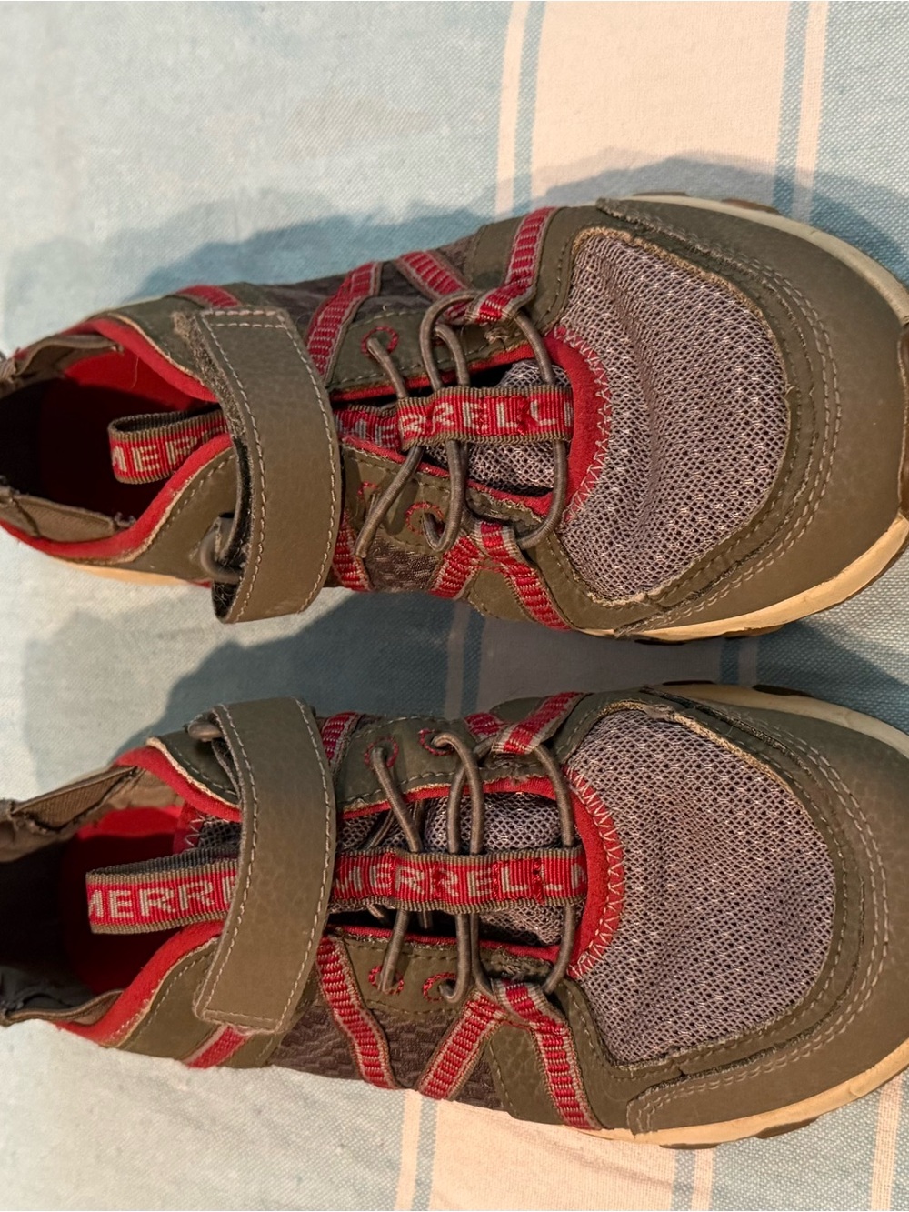 Merrell Kids Olive Green and Red Trail Sneakers